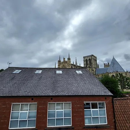 Church House Appartamento *