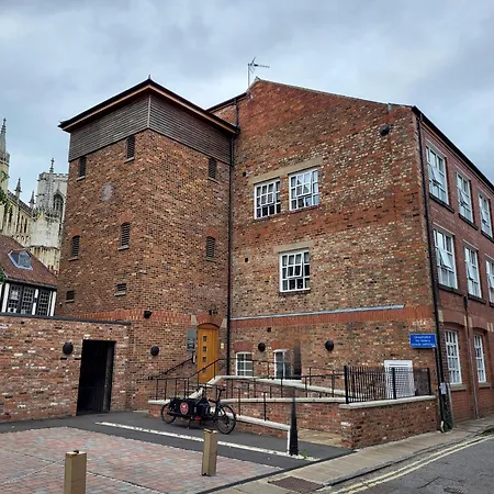 Church House Appartamento *