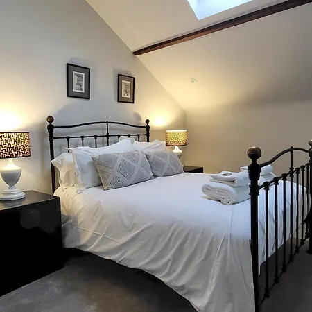 Apartment Church House *